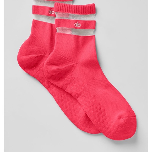 ALO Yoga Accessories - NWT ♥️ ALO Yoga Candy Red Pulse Grip Socks